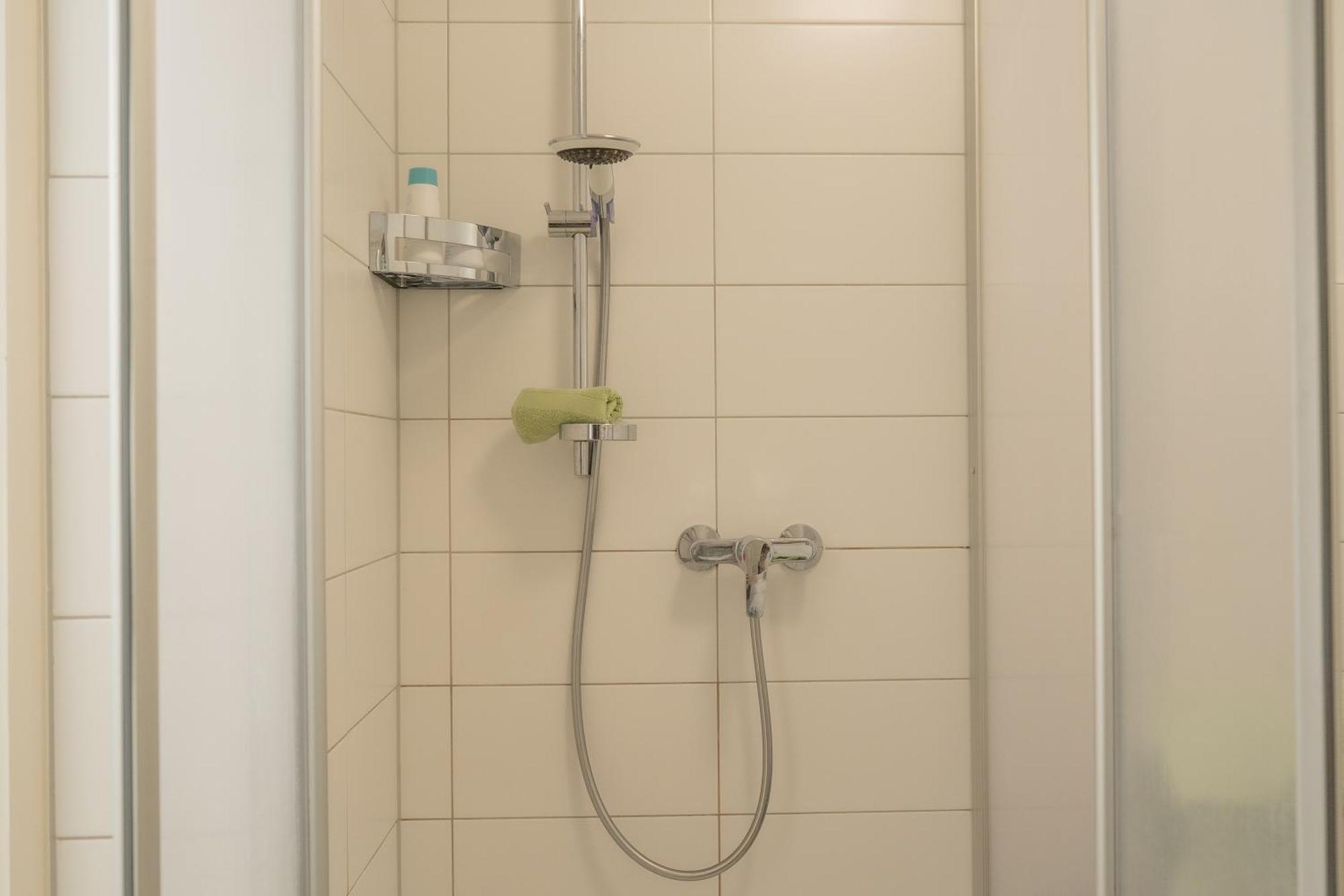 Einzigartiges Scandi Apartment - Innenstadt Mit Parkplatz, Balkon & Wlan - Perfekt Fuer Radfahrer 里德林根 外观 照片